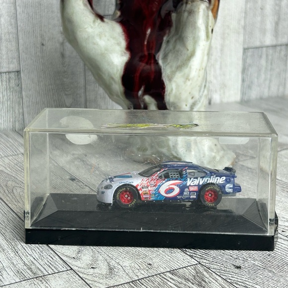 Racing Champions Mark Martin #6 NASCAR Valvoline 1:24 Die Cast New - Picture 5 of 9